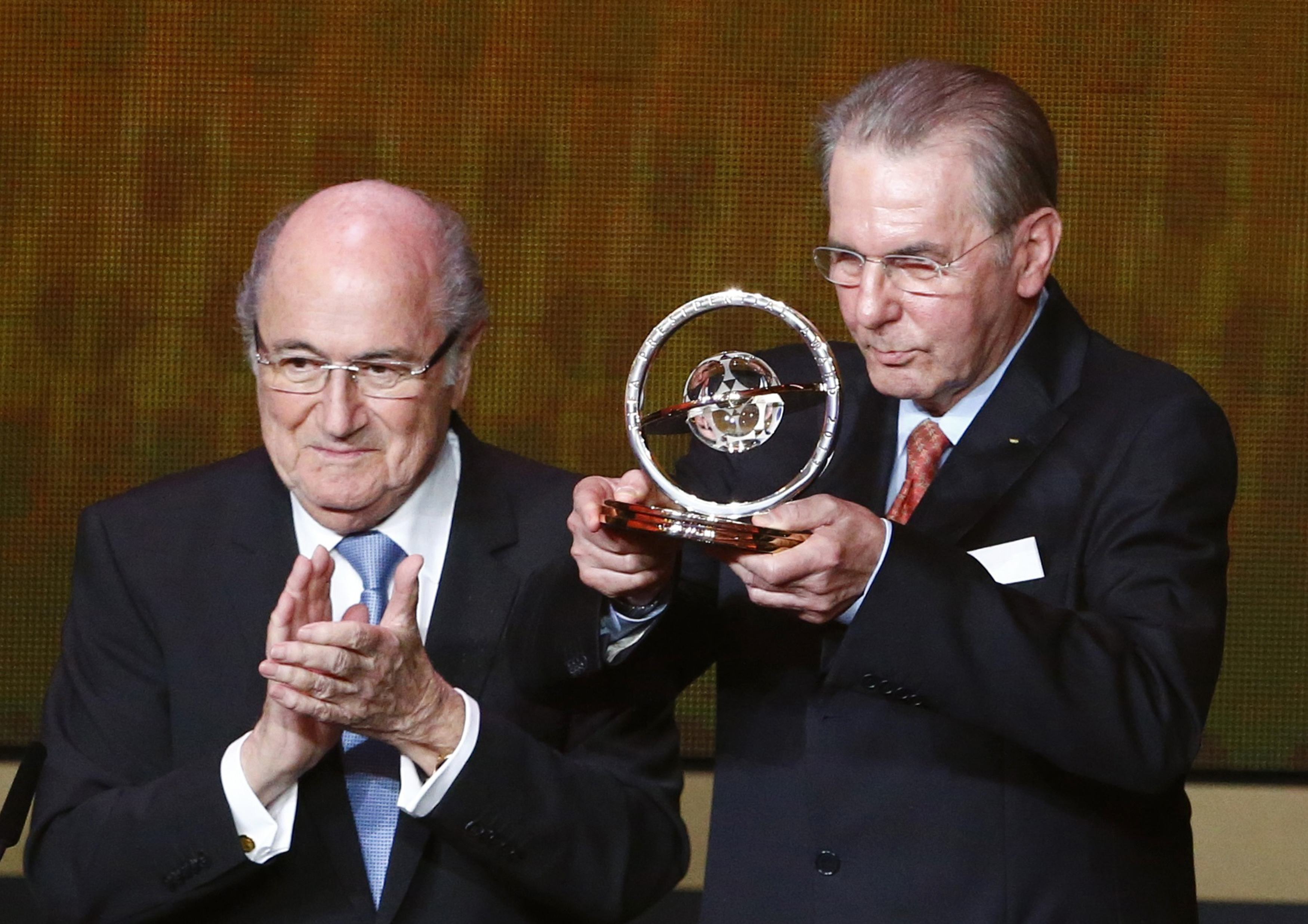 ΦΩΤΟ Reuters Το προέδρικο βραβείο απο την FIFA πήγε στον Ζακ Ρογκ