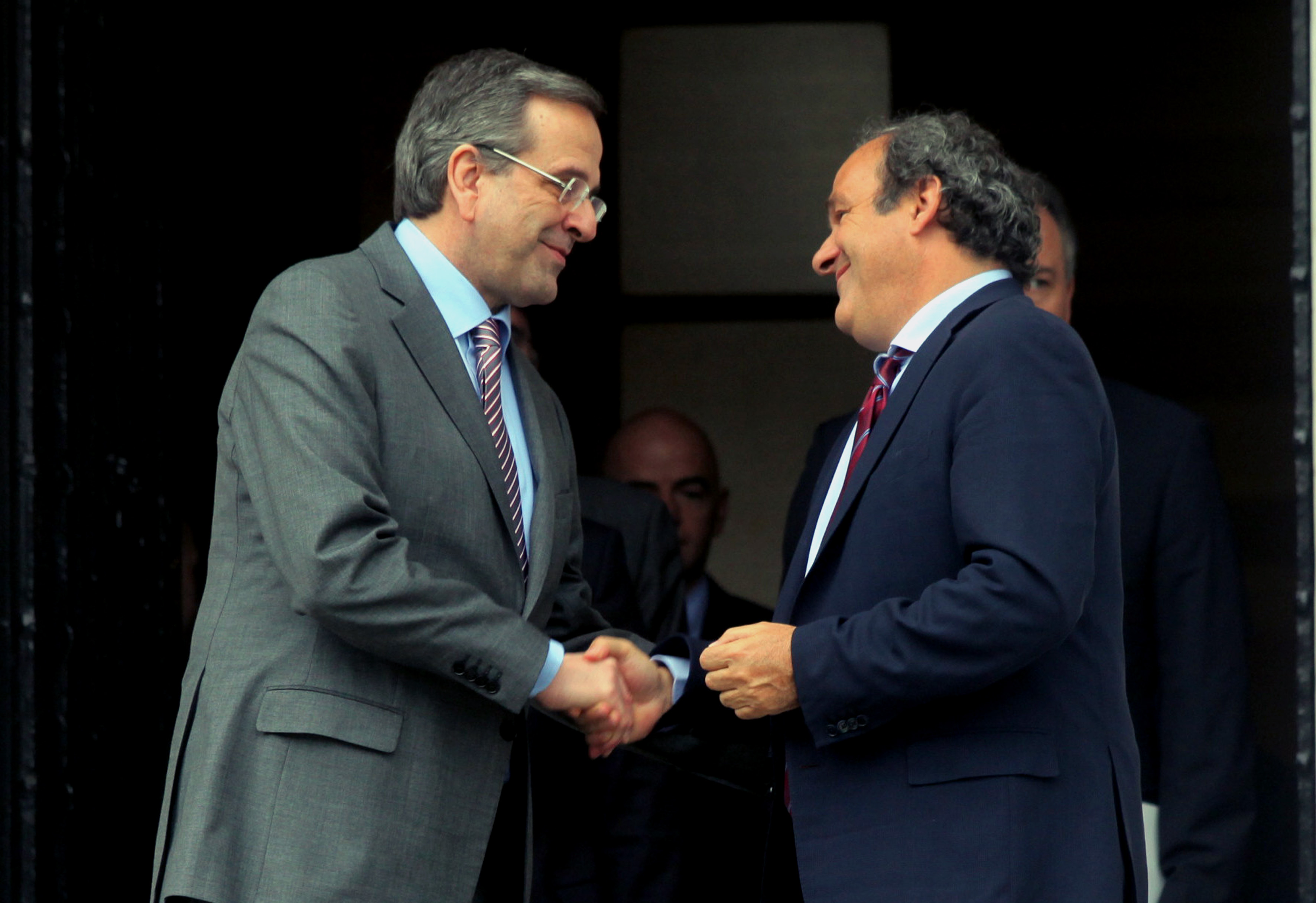 Μισέλ μου, θέλω να σου ζητήσω μια χάρη... Κάτι πολύ εύκολο για σένα 