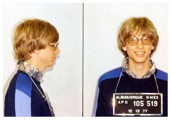Ο Μπίλ Γκέιτς όταν είχε συλληφθεί να οδηγεί χωρίς δίπλωμα το 1977