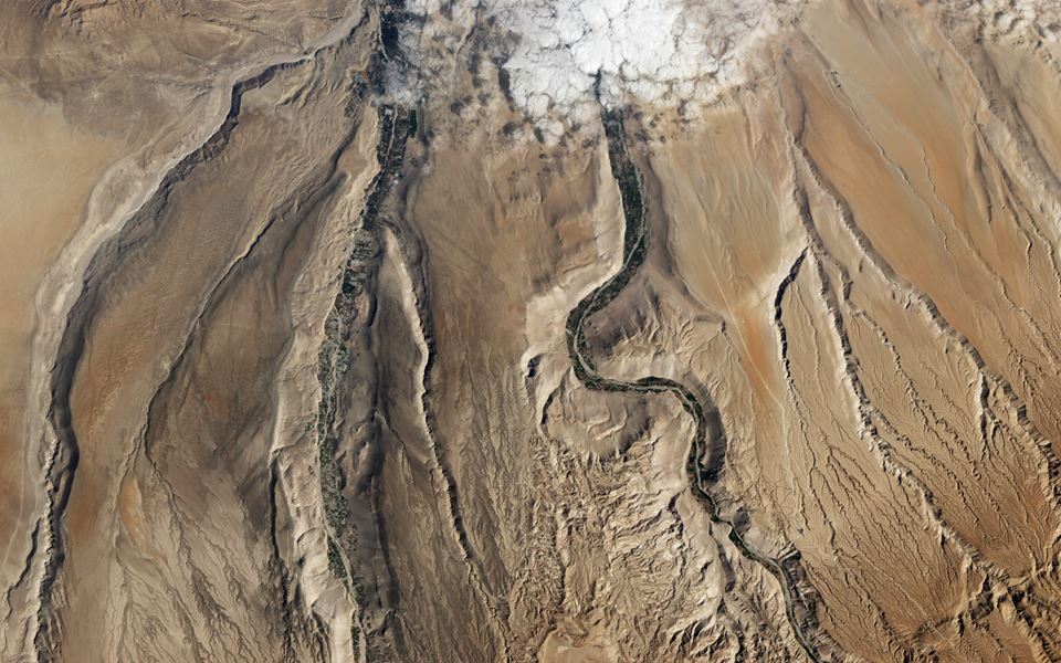 Χιλή: Ο ποταμός Lluta σε οροπέδιο της ερήμου Atacama