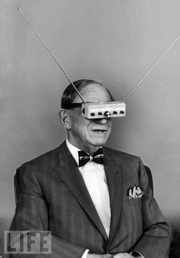 1963.Τα γυαλιά της Google σε πρωτόγονη μορφή...