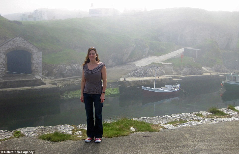 Είναι το Ballintoy Harbour στη Βόρεια Ιρλανδία
