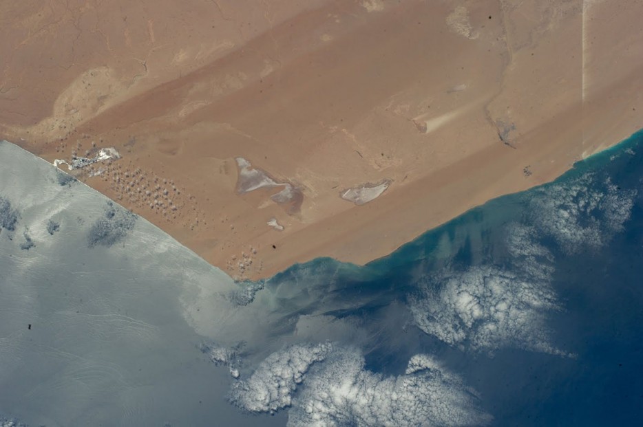 Η δυτική Σαχάρα συναντά τον Ατλαντικό Ωκεανό