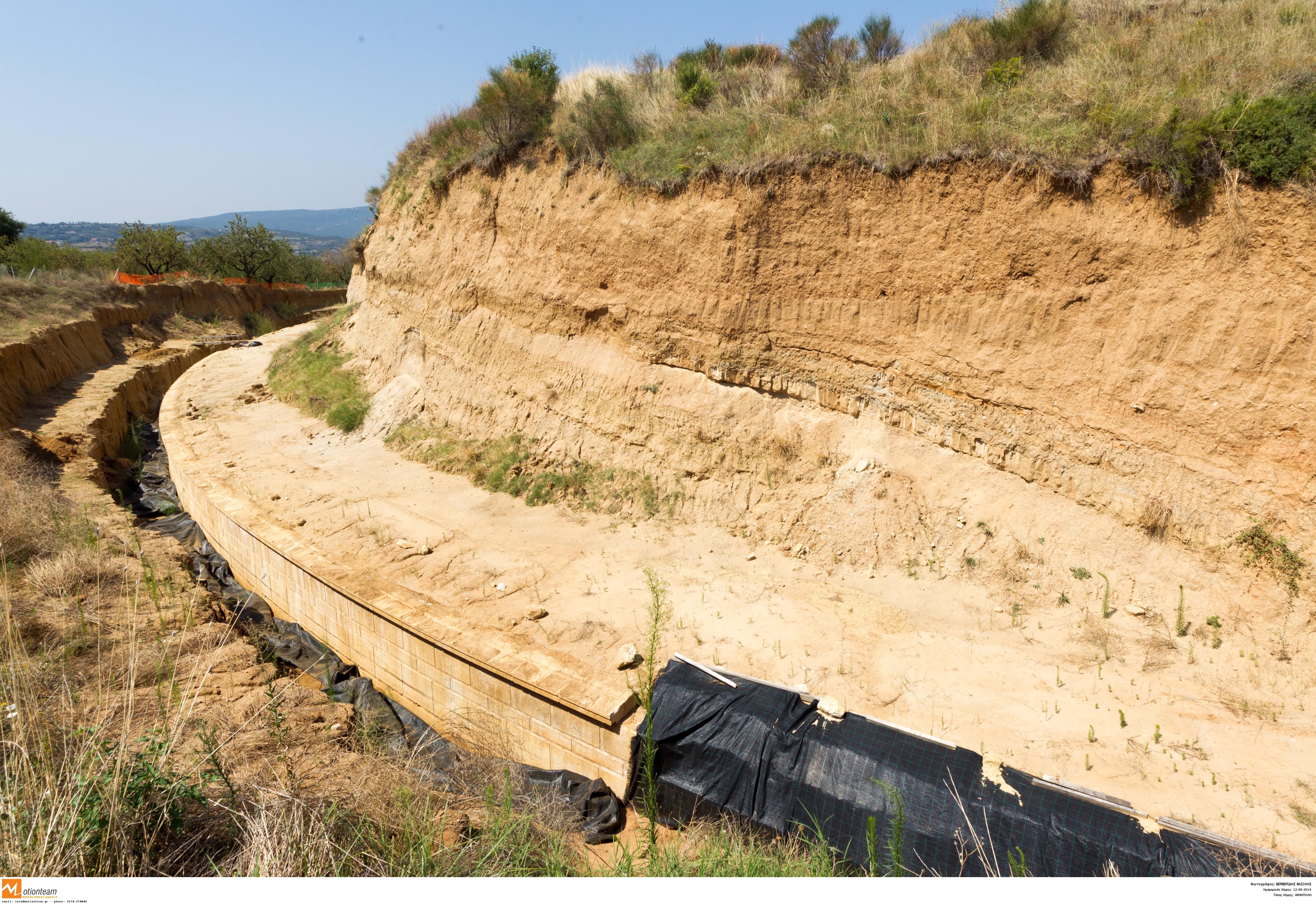 Ο επιβλητικός ταφικός περίβολος μήκους 497 μέτρων - Φωτό Eurokinissi