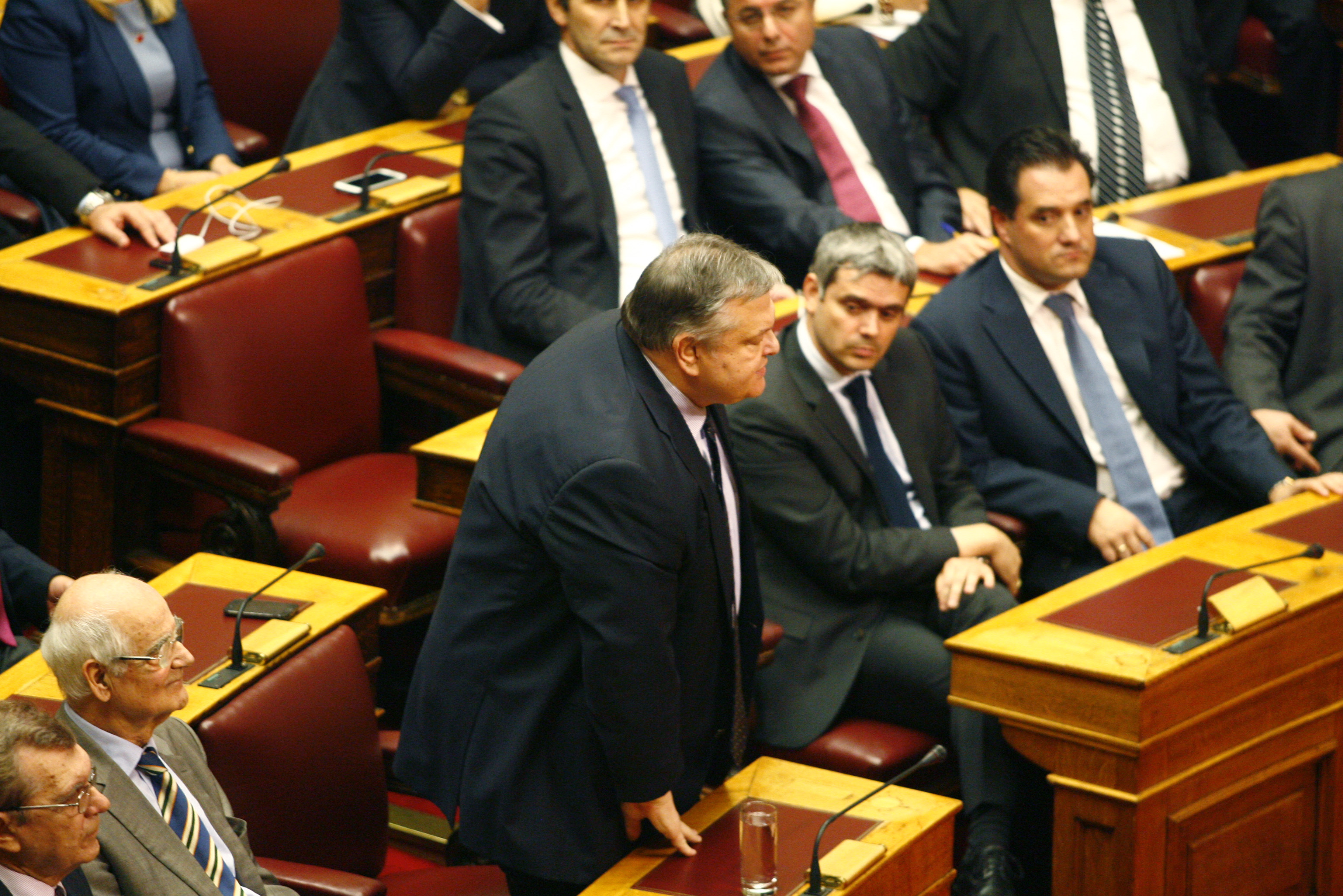 Όλα τα (κυβερνητικά) βλέμματα πάνω στον Ευάγγελο Βενιζέλο