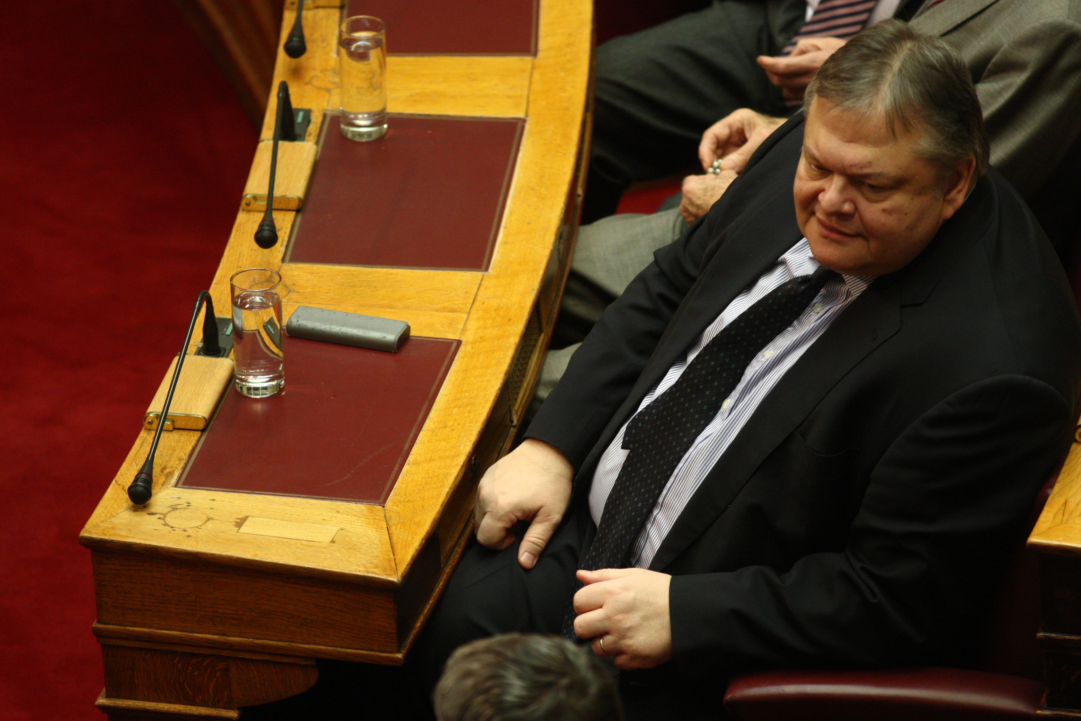 Ο Ευάγγελος Βενιζέλος αποχώρησε ξανά χωρίς να κάνει δηλώσεις