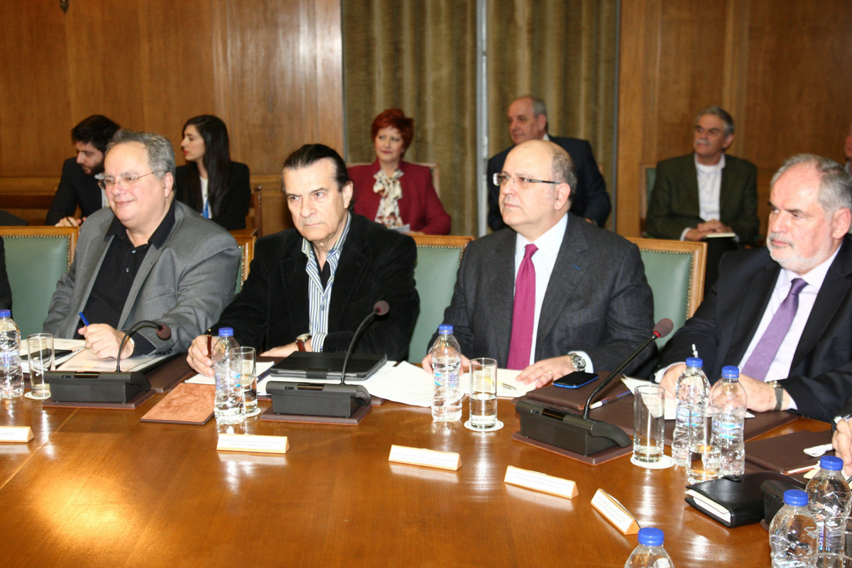 Να σημειώνω τι λέει ο Πρόεδρος μην ξεχάσω καμία συμβουλή