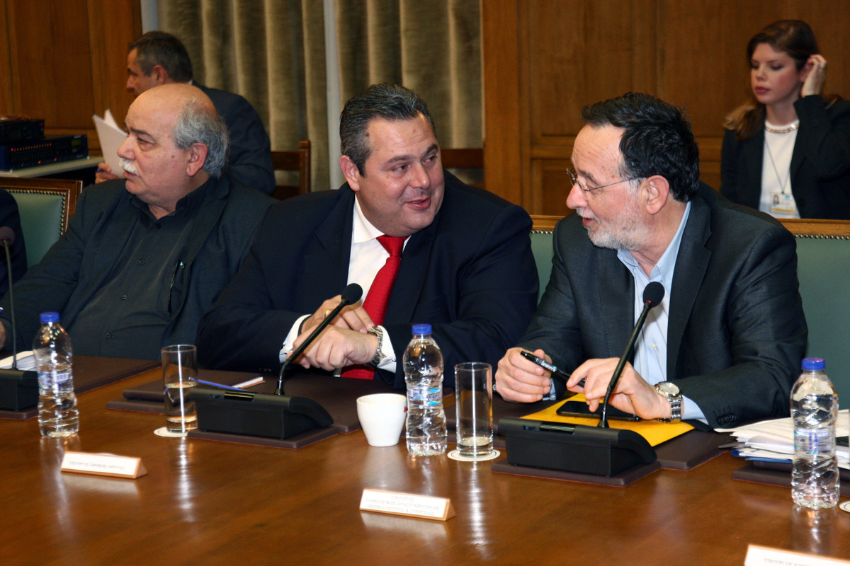 Καταλαβαίνεις Παναγιώτη μου το συμβολισμό της γραβάτας μου ε;