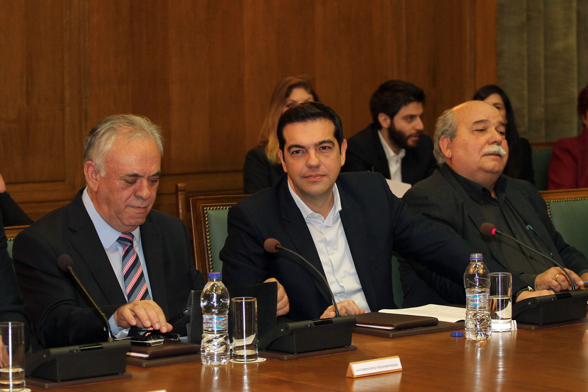 Δεν προλαβαίνω να παίξω μια πίστα Candy Crush ε;