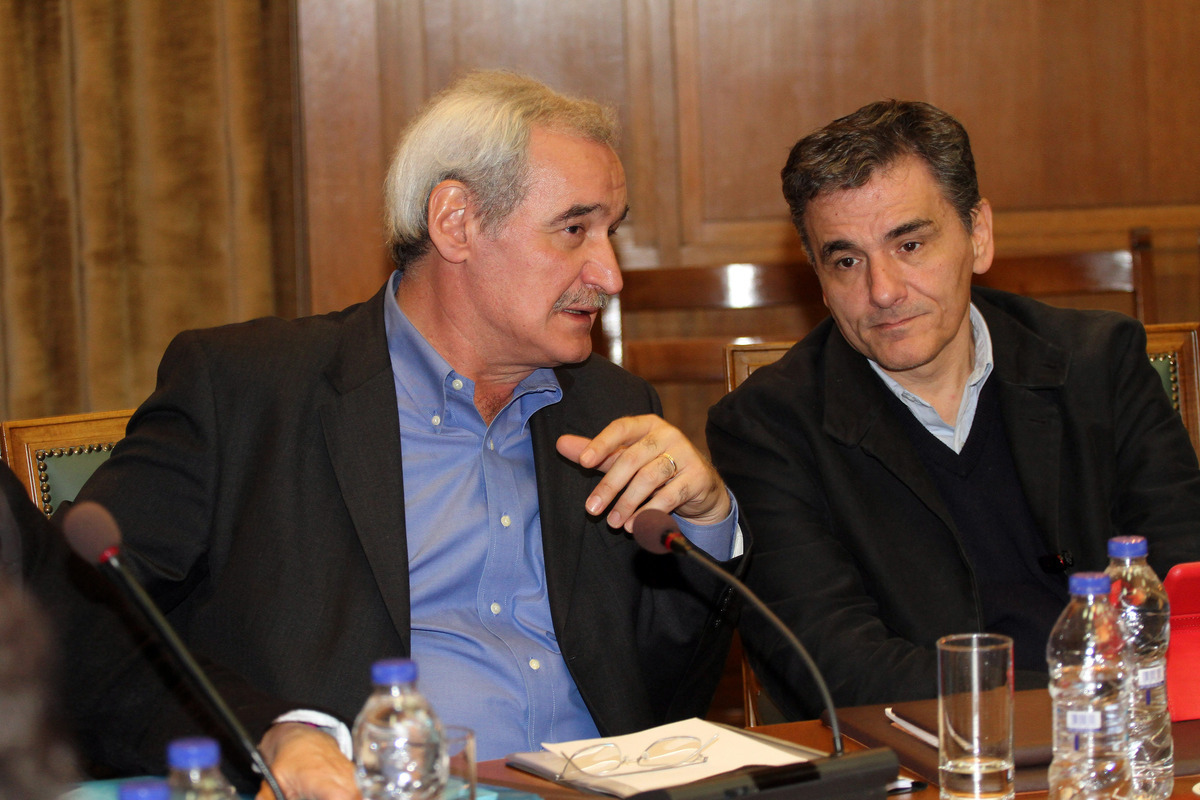 Χάλια ο ήχος Ευκλείδη μου, δεν ακούω τίποτα! Μήπως να κλείσουμε τη ΝΕΡΙΤ;