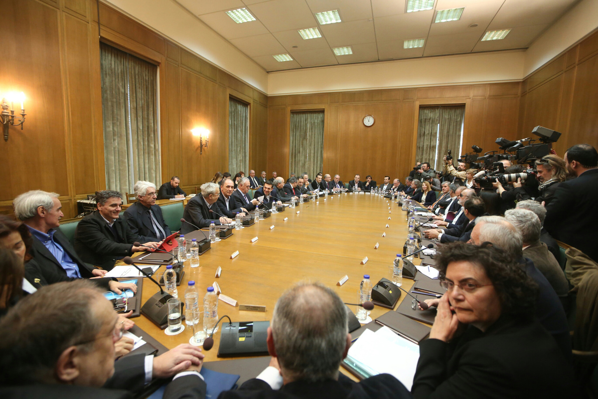 Ελπίζω να δει η Βούλτεψη πως εγώ είμαι στην πένα... Και τα μαλλιά μου είναι ωραία και όλα