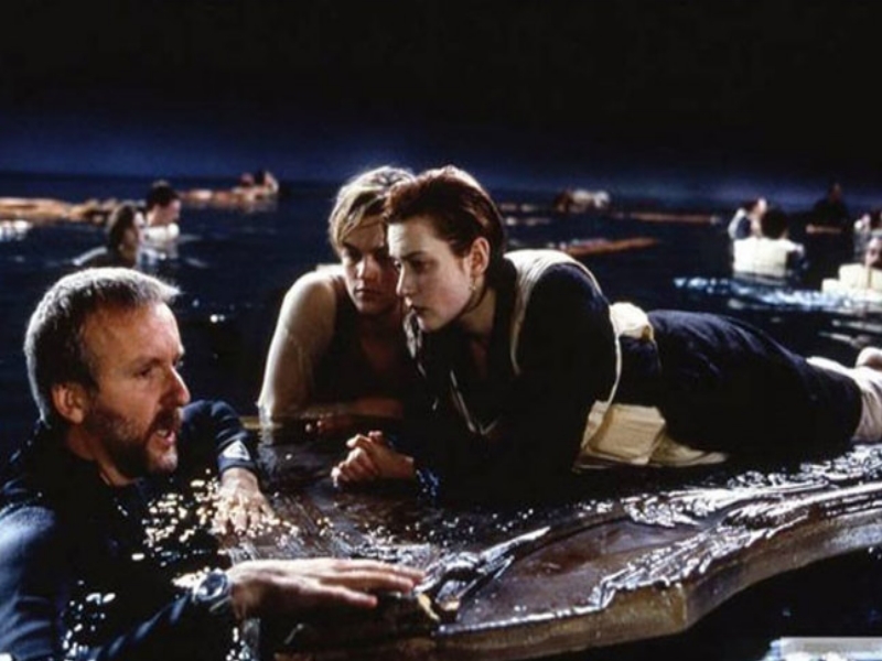 Η απόδειξη ότι τελικά χωρούσαν και οι δύο στην σανίδα! - Titanic