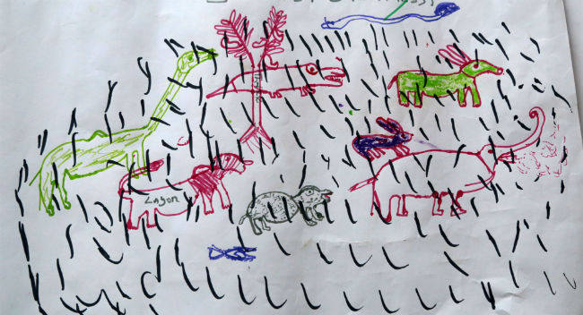 Badamassi: Ζωγράφισε μια καμήλα, έναν κροκόδειλο, ένα κουνέλι, έναν ελέφαντα, ένα λιοντάρι, ένα φίδι και ένα αγριογούρουνο.