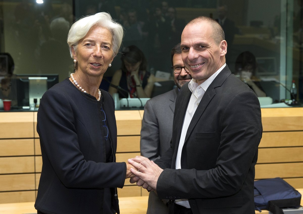 Χαμογέλα στο φακό γιατί μας βλέπουν!
