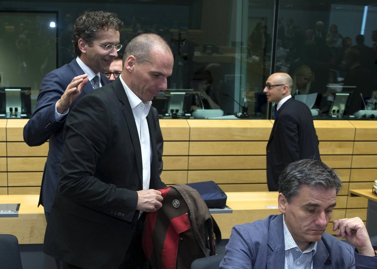 Κάτσε τώρα δίπλα στον Τσακαλώτο