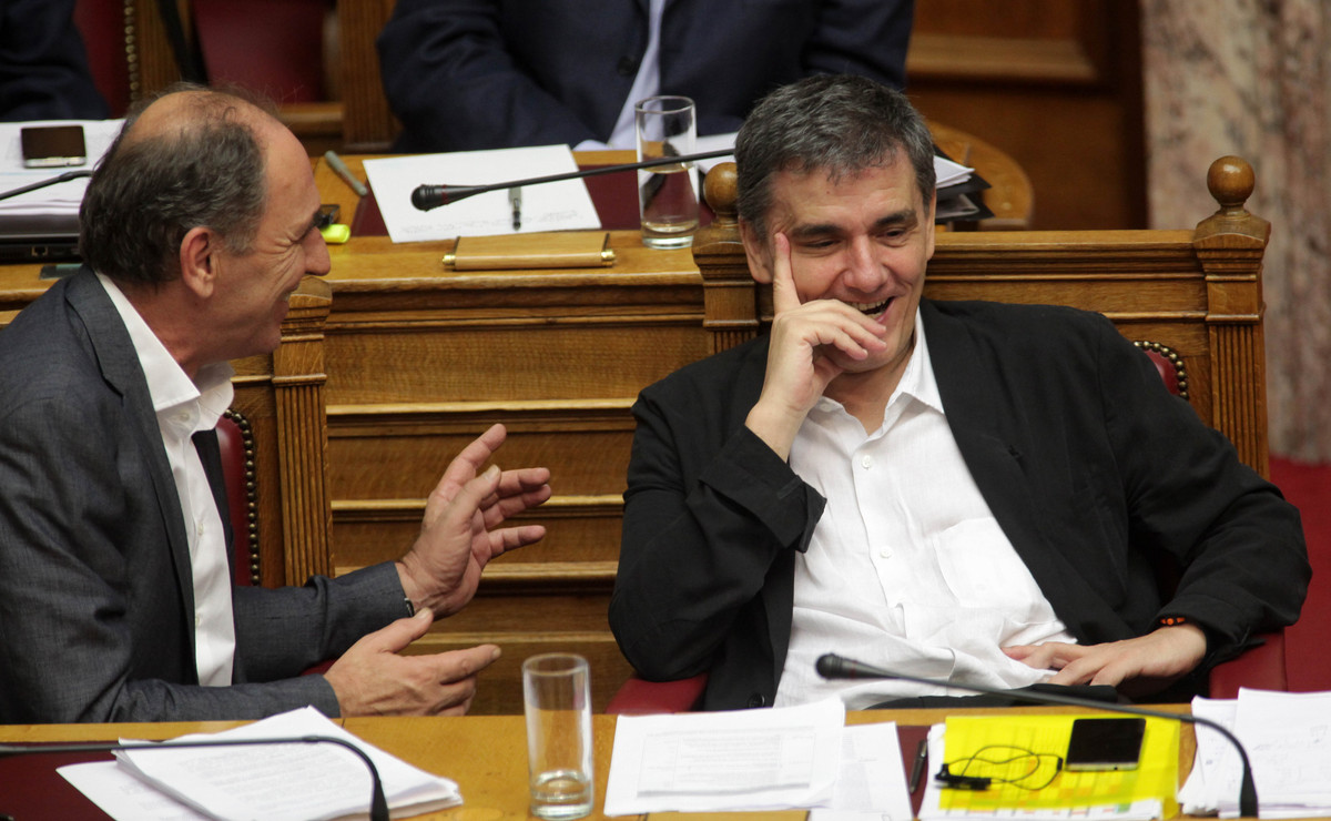 Νομίζω κάπου από εκεί..