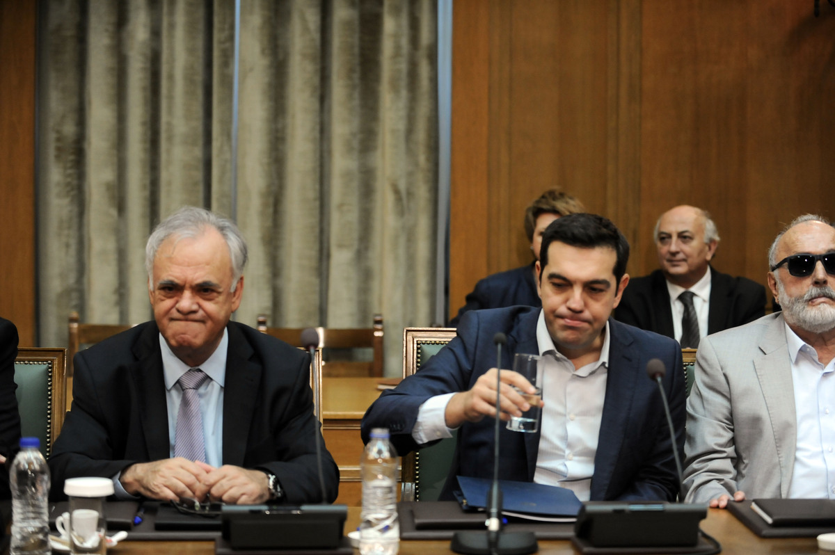 Πάλι νερό πίνει; Πού τα βάζει τόσα λίτρα;