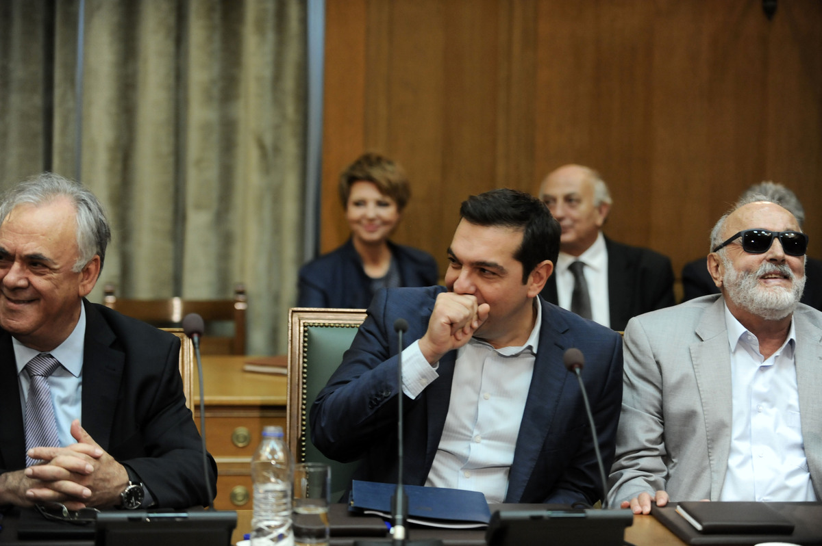 Βρε πως γελάσαμε! Σε έξι μήνες θα σας πω εγώ