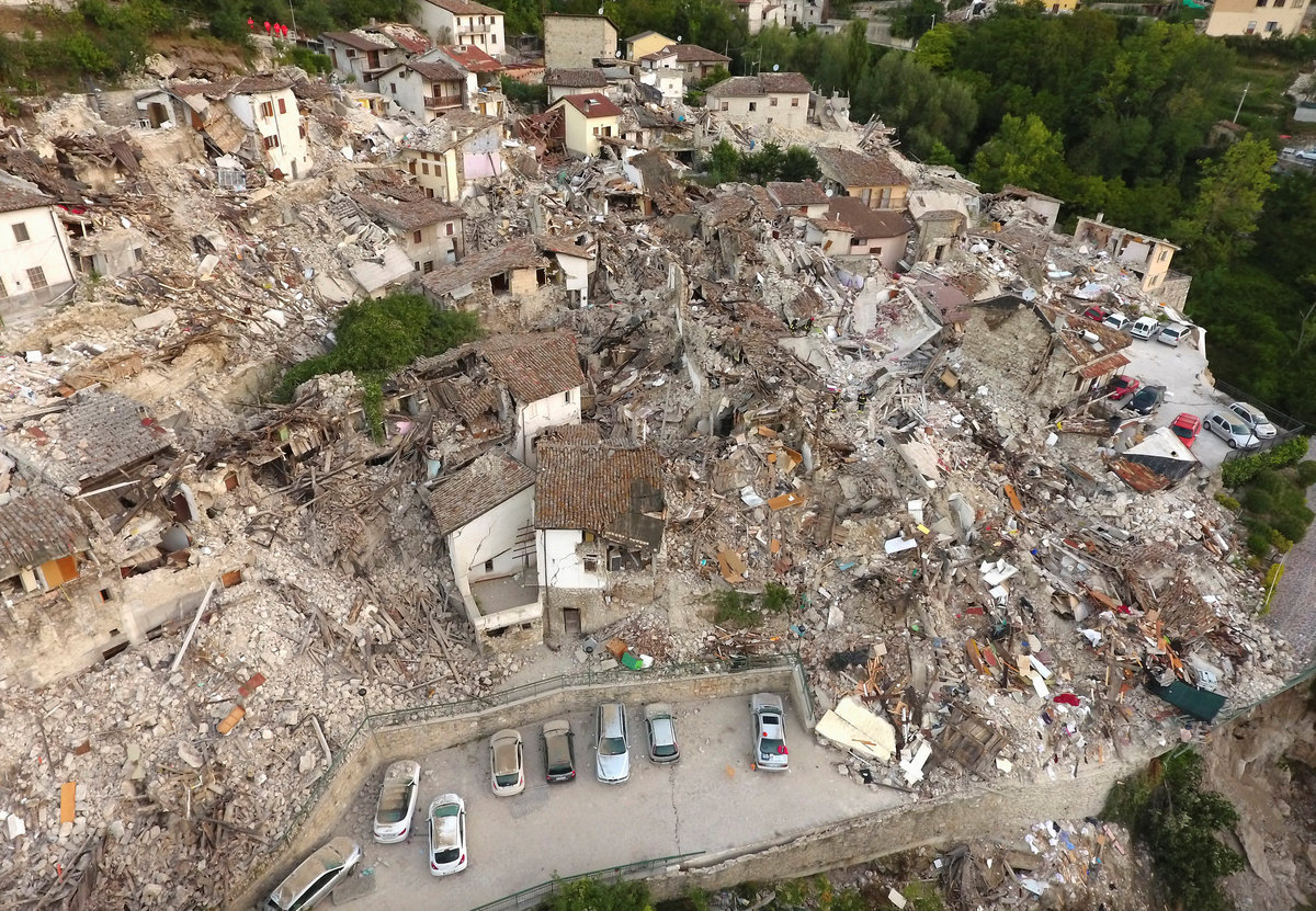 Terremoto in Italia: la tragedia è infinita!  Tre villaggi rasi al suolo