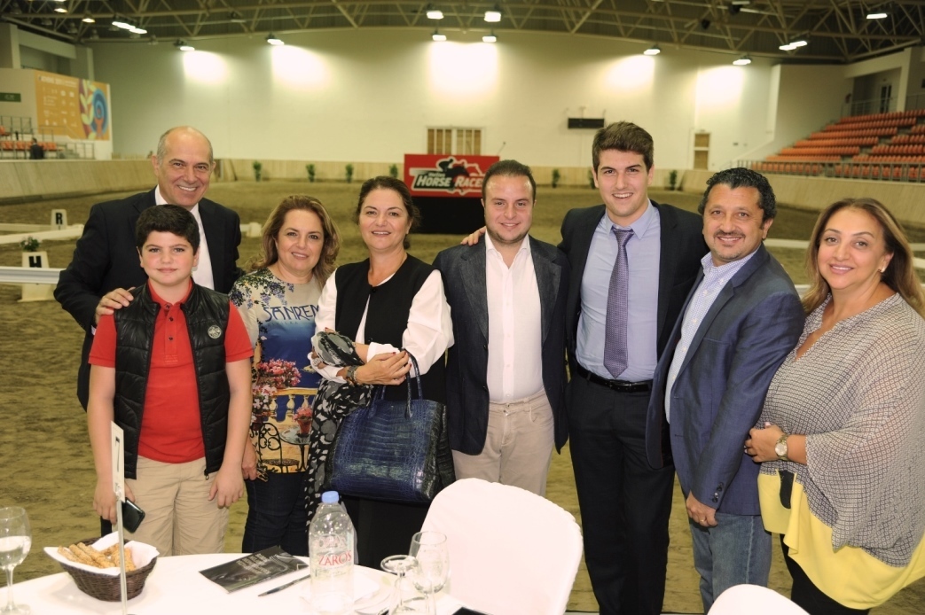 Οι Σπύρος Φωκάς, Α’ Αντιπρόεδρος Ιπποδρομίες ΑΕ, Rania Khouri με την αδερφή της Mrs Hourani και τον νεαρό Mr Rakan, Saji Khoury, Παναγιώτης Φωκάς, Yasser Burgan, Assistant Vice President της CCC με τη σύζυγό του Lana