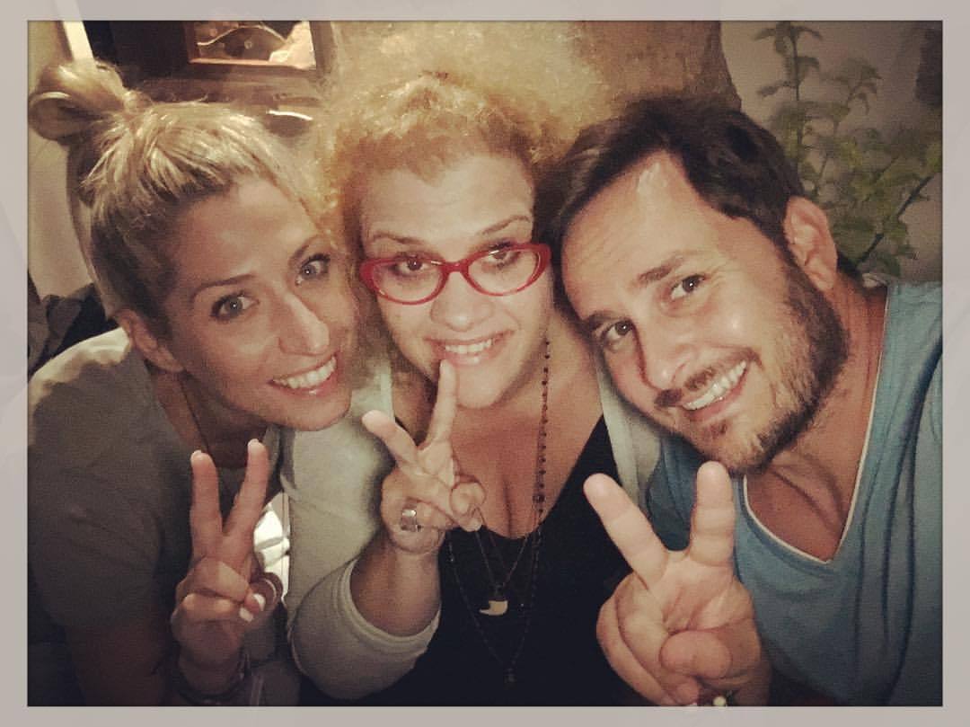 Ο Μάριος Γεωργιάδης με τη σύντροφό του, Σία Πάστρα και την ηθοποιό, Τζένη Διαγούπη / Φωτογραφία: Facebook / Marios Georgiadis