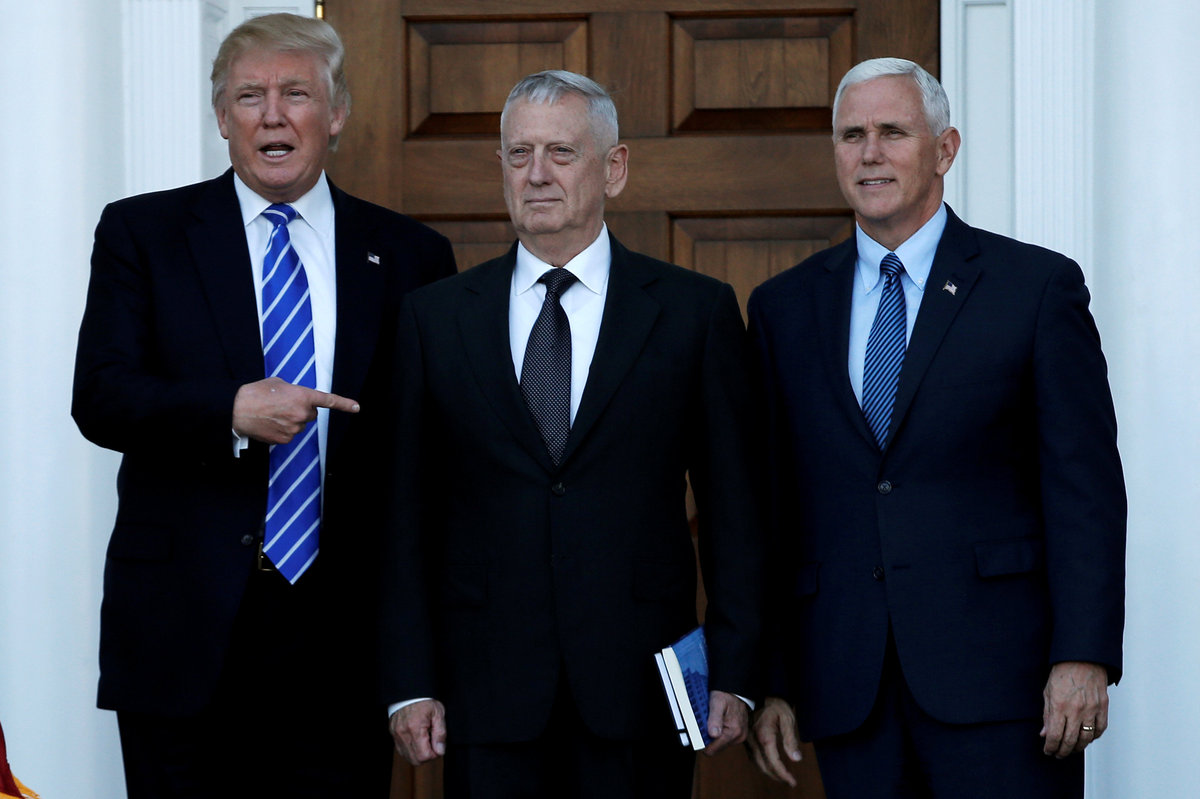Οι Τραμπ, Ματίς και Ρόμνεϊ / Φωτό: Reuters