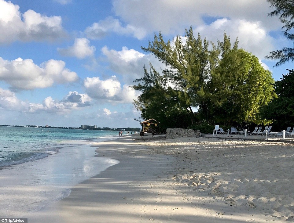 12. Seven Mile Beach, Cayman Islands