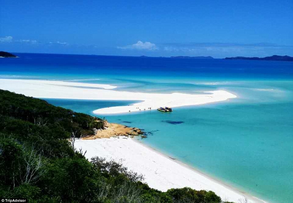 17.Whitehaven Beach, Whitsunday Island, Queensland, Australia