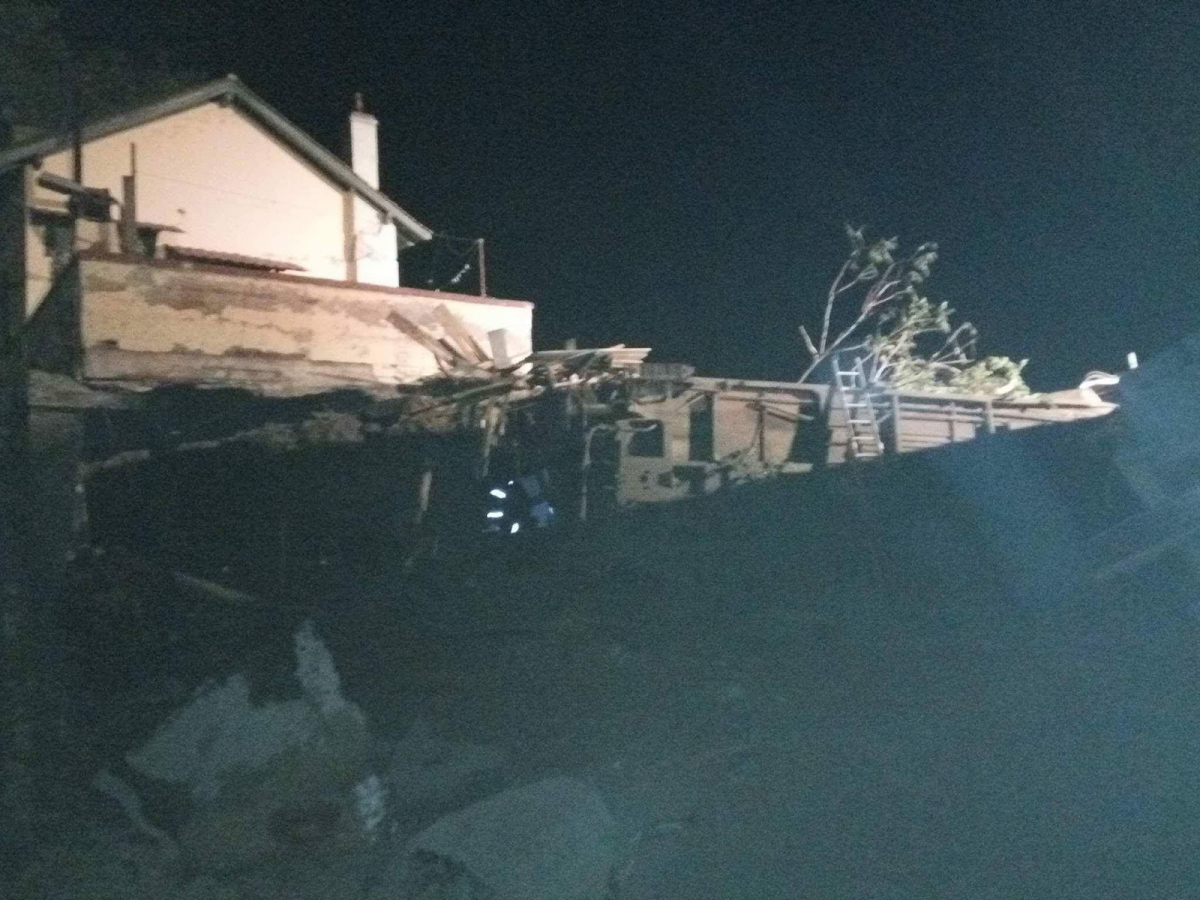 ΕΚΤΑΚΤΟ Εκτροχιάστηκε τραίνο έξω από την Θεσσαλονίκη! Για "τέσσερις νεκρούς και πέντε τραυματίες" μιλά η ΤΡΑΙΝΟΣΕ