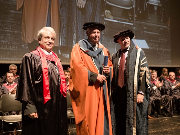 Τελετή αναγόρευσης του κου Παναγιώτη Πικραμμένου, Προέδρου του Συμβουλίου της Επικράτειας ε.τ., πρώην Υπηρεσιακού Προέδρου της Κυβέρνησης της Ελλάδος, σε επίτιμο διδάκτορα της Νομικής Σχολής του πανεπιστημίου του Plymouth