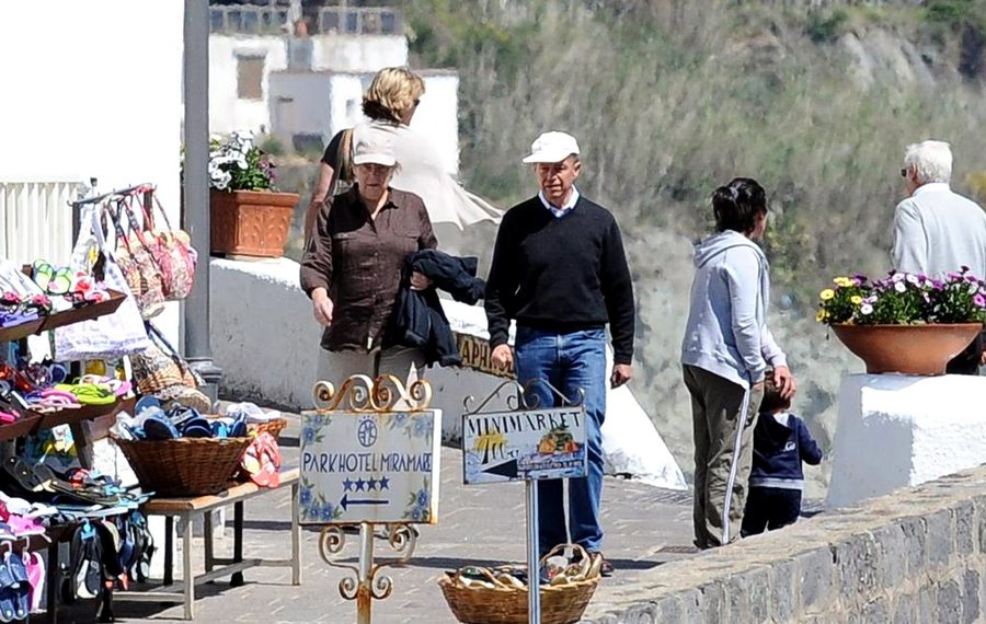 Φωτογραφία από παλαιότερες διακοπές της Μέρκελ στο ιταλικό νησί Ίσκια