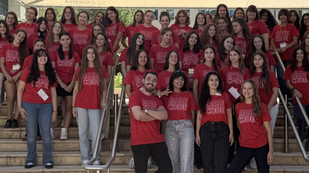 Code Like a Girl: Τα κορίτσια που γράφουν κώδικα και διαμορφώνουν τον ψηφιακό κόσμο του αύριο