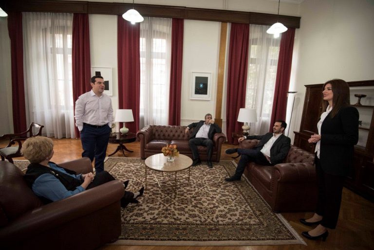 Θεσσαλονίκη: Ο Τσίπρας, η Νοτοπούλου και ο ΟΑΣΘ – Στα άδυτα του νέου πρωθυπουργικού γραφείου [pics] | Newsit.gr