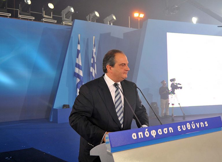 Βάφτισαν διακαναλική την εμφάνιση Καραμανλή στην Ηλιούπολη | Newsit.gr Βάφτισαν διακαναλική την εμφάνιση Καραμανλή στην Ηλιούπολη | Newsit.gr