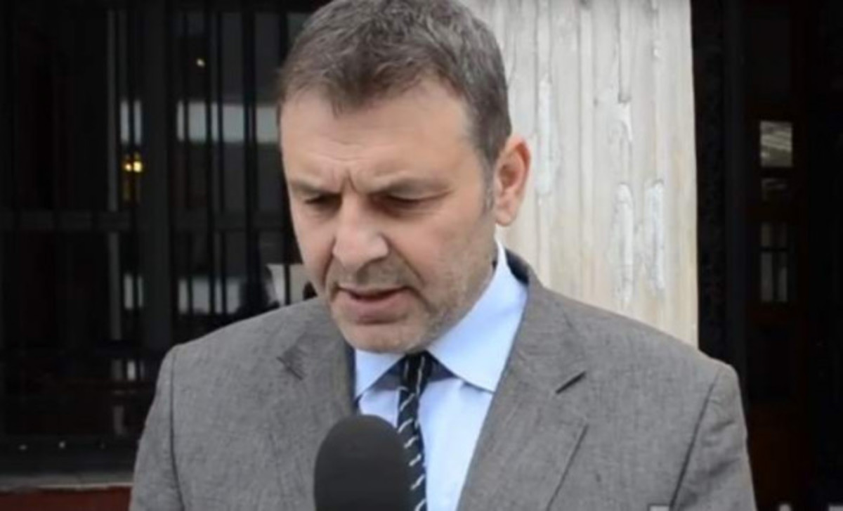Στυλίδα: Υπάρχει και φιλότιμο – Παραιτήθηκε ο πρόεδρος κοινότητας που συνελήφθη για κλοπή! | Newsit.gr Στυλίδα: Υπάρχει και φιλότιμο – Παραιτήθηκε ο πρόεδρος κοινότητας που συνελήφθη για κλοπή! | Newsit.gr