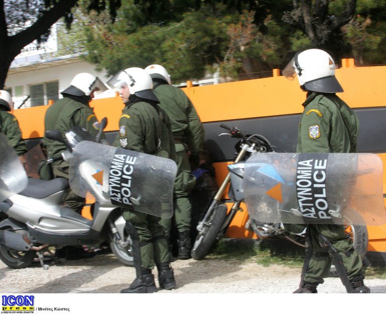 Πεδίο μάχης η Αργυρούπολη! Συμπλοκή οπαδών και 21 προσαγωγές