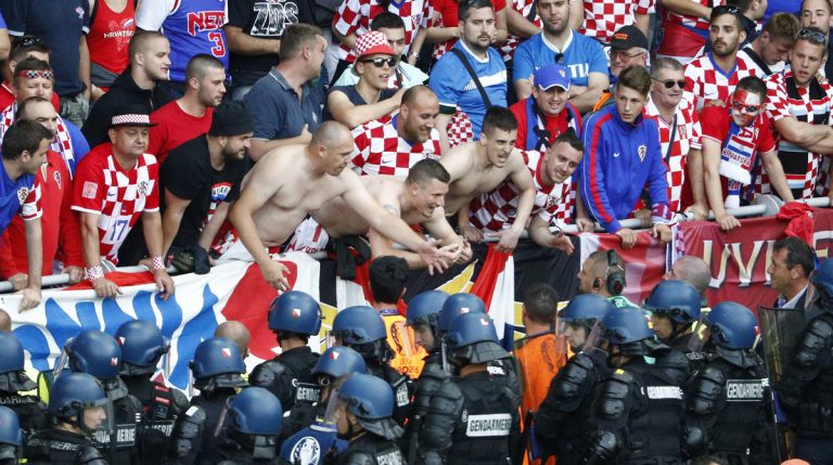 Euro 2016: Οι Κροάτες ετοιμάζουν “ντου” στον αγωνιστικό χώρο! (ΦΩΤΟ) | Newsit.gr Euro 2016: Οι Κροάτες ετοιμάζουν “ντου” στον αγωνιστικό χώρο! (ΦΩΤΟ) | Newsit.gr