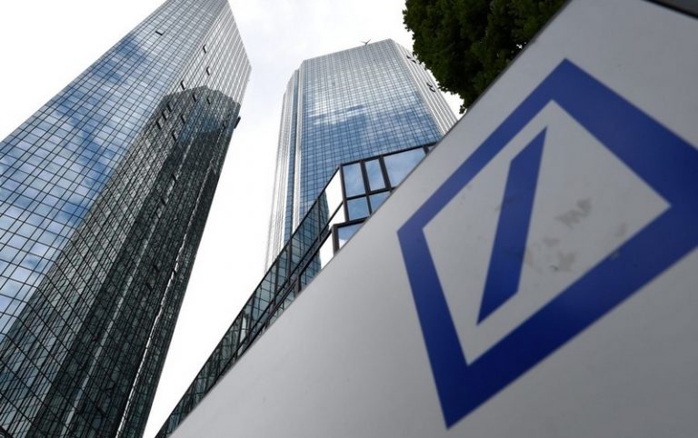 Η Deutsche Bank στηρίζει Τραμπ! «Θα ενισχύσει την οικονομική ανάπτυξη» | Newsit.gr Η Deutsche Bank στηρίζει Τραμπ! «Θα ενισχύσει την οικονομική ανάπτυξη» | Newsit.gr
