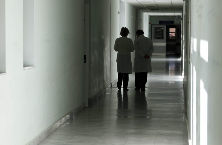 Κρήτη: Δύο ανθρώπους έστειλε στην εντατική ο ιός Η1Ν1 | Newsit.gr Κρήτη: Δύο ανθρώπους έστειλε στην εντατική ο ιός Η1Ν1 | Newsit.gr
