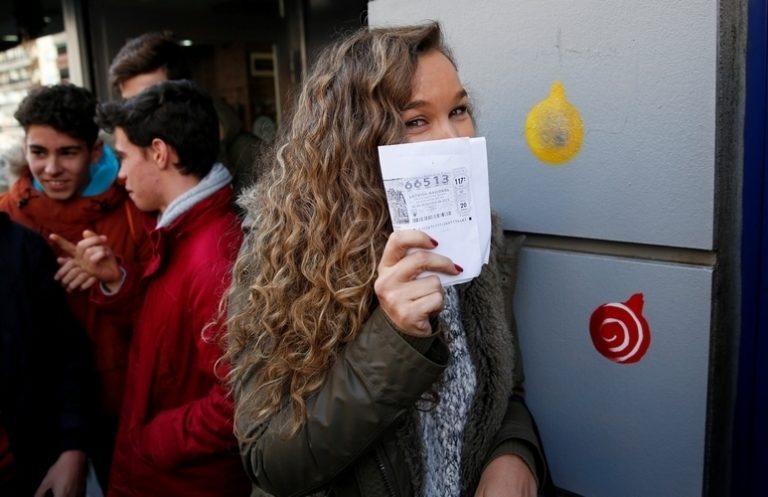 Έχασαν τις εκλογές, κέρδισαν το λαχείο οι Σοσιαλιστές στην Ισπανία! | Newsit.gr Έχασαν τις εκλογές, κέρδισαν το λαχείο οι Σοσιαλιστές στην Ισπανία! | Newsit.gr