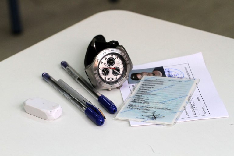 Πανελλαδικές 2016: Βουτιά στις βάσεις των περισσότερων σχολών