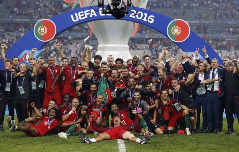 Πανηγυρικοί τίτλοι! “Η Πορτογαλία εκδικήθηκε το 2004” | Newsit.gr Πανηγυρικοί τίτλοι! “Η Πορτογαλία εκδικήθηκε το 2004” | Newsit.gr