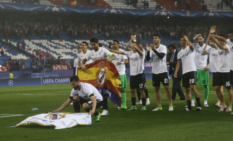Champions League: Άπλωσαν τη σημαία της Ρεάλ στο «Βιθέντε Καλντερόν»! | Newsit.gr Champions League: Άπλωσαν τη σημαία της Ρεάλ στο «Βιθέντε Καλντερόν»! | Newsit.gr