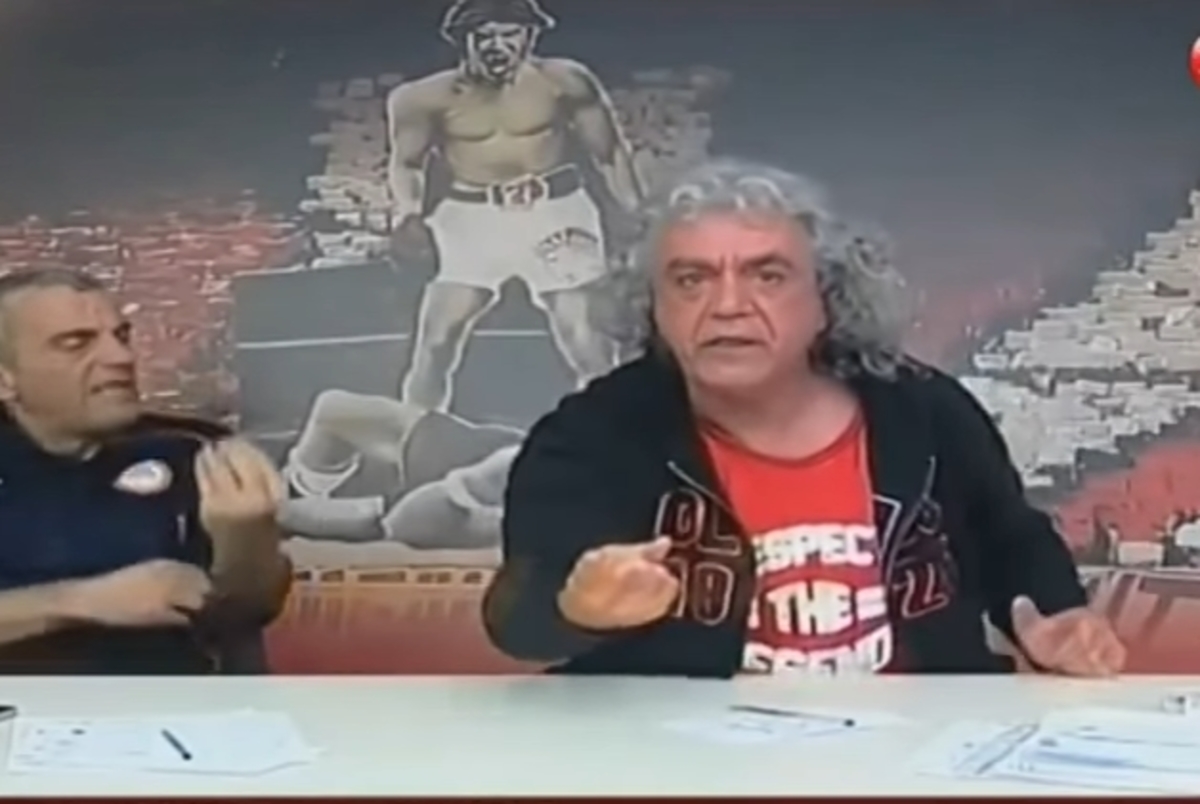 Χτύπησαν με σφυρί στο κεφάλι τον Τάκη Τσουκαλά! | Newsit.gr Χτύπησαν με σφυρί στο κεφάλι τον Τάκη Τσουκαλά! | Newsit.gr