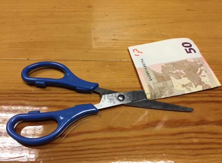 Τέλος και οι φοροαπαλλαγές από το 2018
