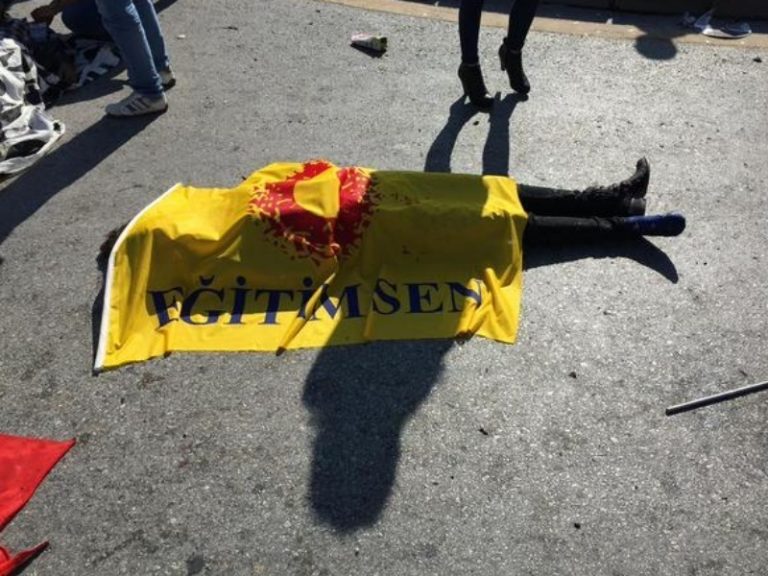 Μακελειό στην Άγκυρα! Τουλάχιστον 20 νεκροί από διπλή έκρηξη! Δεκάδες τραυματίες – Σοκαριστικές εικόνες | Newsit.gr Μακελειό στην Άγκυρα! Τουλάχιστον 20 νεκροί από διπλή έκρηξη! Δεκάδες τραυματίες – Σοκαριστικές εικόνες | Newsit.gr