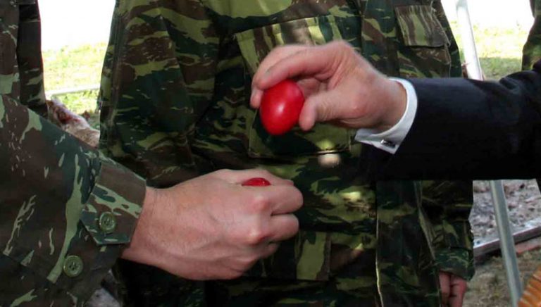 Πασχαλινά Έθιμα: Τα κάλαντα του Λαζάρου, η «Κόκκινη Πέμπτη» και οι αυγομαχίες στον Έβρο | Newsit.gr Πασχαλινά Έθιμα: Τα κάλαντα του Λαζάρου, η «Κόκκινη Πέμπτη» και οι αυγομαχίες στον Έβρο | Newsit.gr