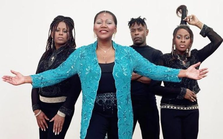 Οι θρυλικοί Boney M στην τελετή λήξης του Πατρινού Καρναβαλιού! | Newsit.gr Οι θρυλικοί Boney M στην τελετή λήξης του Πατρινού Καρναβαλιού! | Newsit.gr