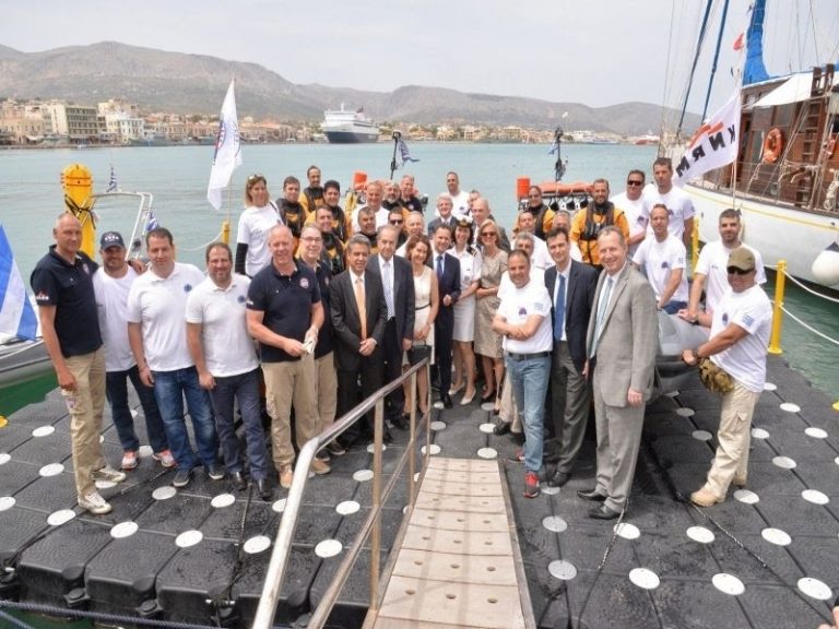 Η «Ειρήνη» και η «Αθηνά» πιάνουν δουλειά για τη διάσωση ανθρώπων στο Αιγαίο – ΦΩΤΟ