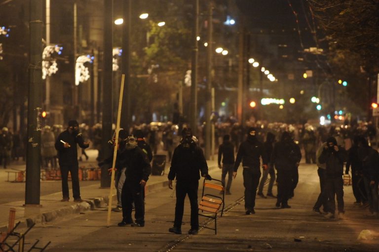 Πολυτεχνείο επεισόδια: Το “κρατίδιο των Εξαρχείων” ντρόπιασε την επέτειο και έκαψε την Αθήνα | Newsit.gr Πολυτεχνείο επεισόδια: Το “κρατίδιο των Εξαρχείων” ντρόπιασε την επέτειο και έκαψε την Αθήνα | Newsit.gr
